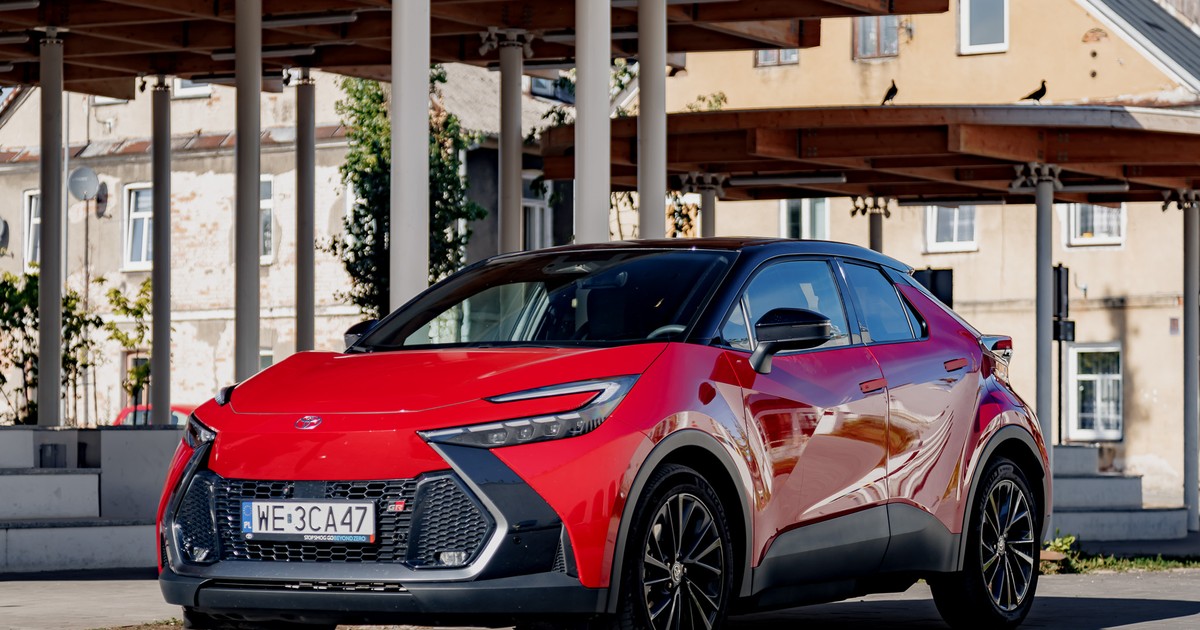 2024 Toyota C-HR PHEV