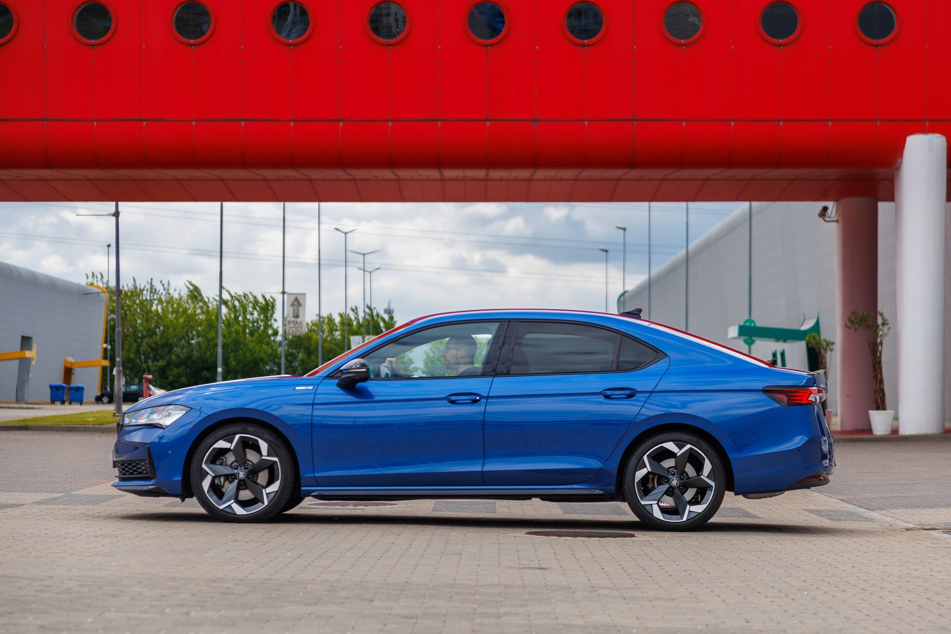 Skoda Superb Sportline 2.0 TSI 265 KM 4x4