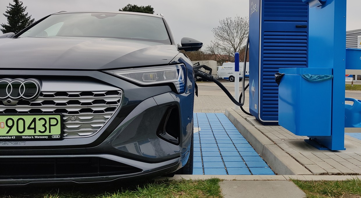 Pojechałem elektrykiem z Poznania do Berlina. Ile to trwało i ile kosztowało?