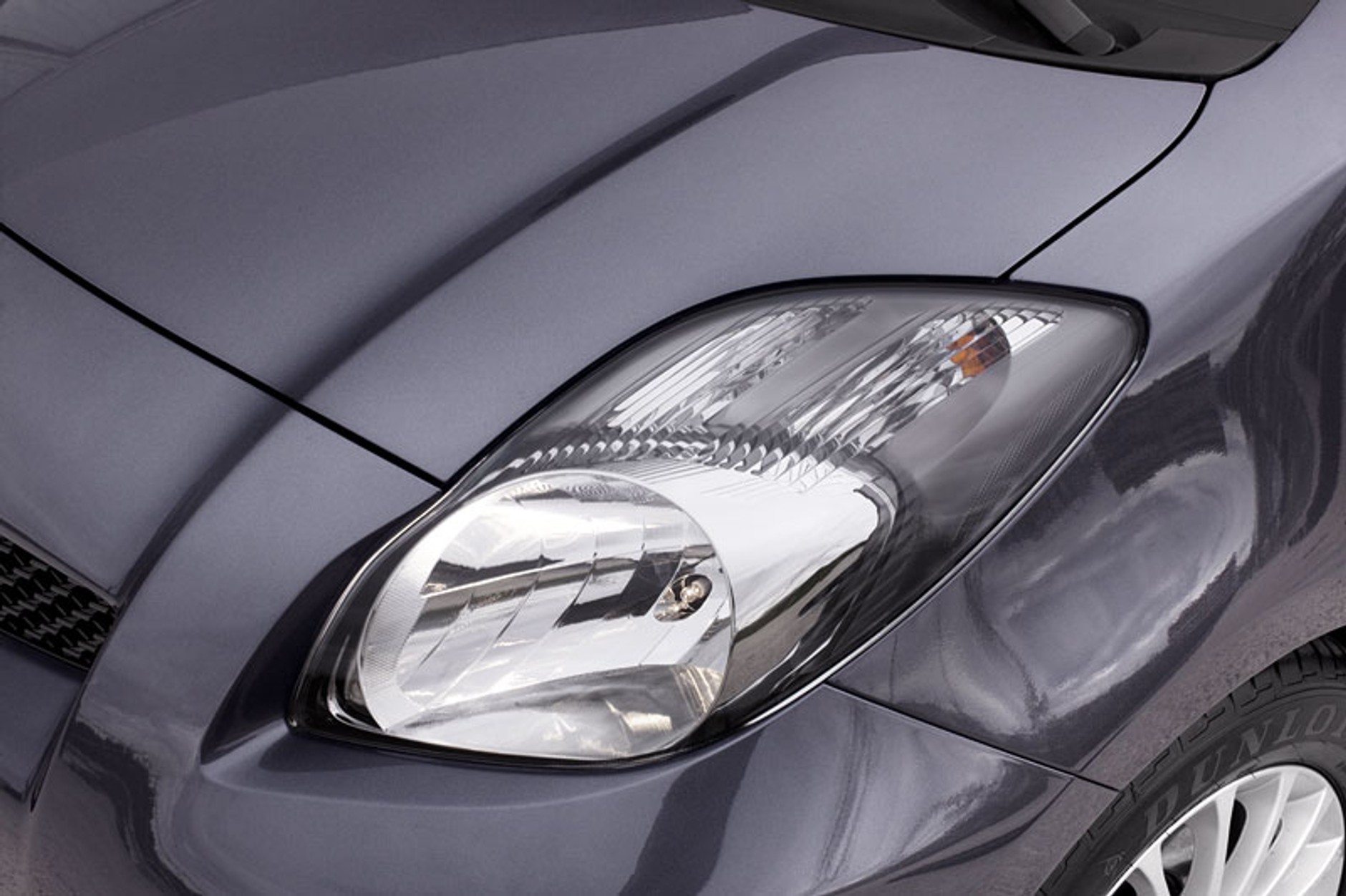 Bolonia 2008: Toyota Yaris FL, nowy silnik 1,33 Dual VVT-i i niższe zużycie paliwa