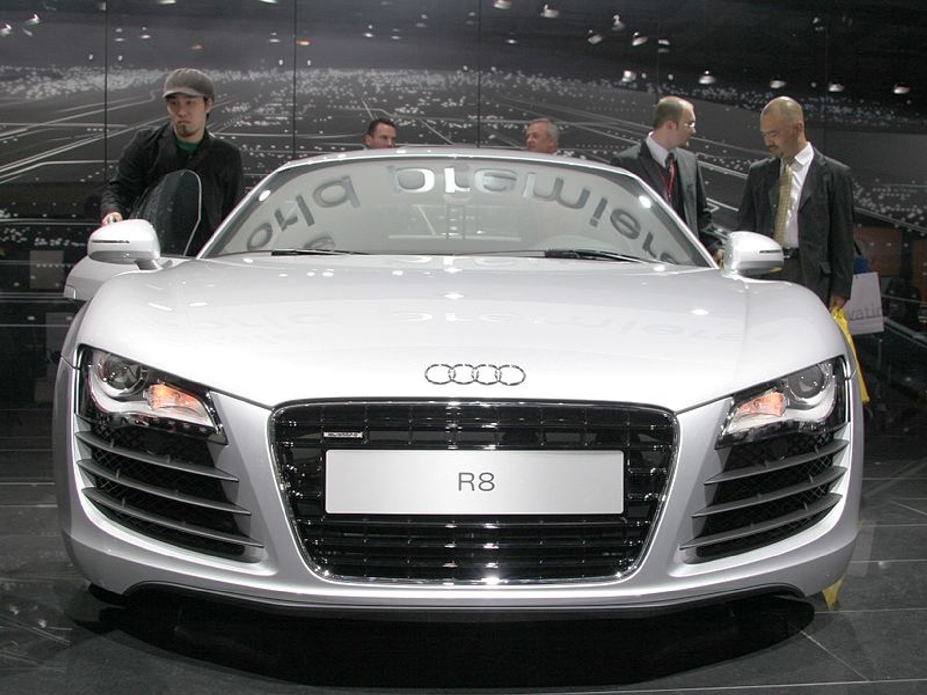 Paryż na żywo: fotogaleria z targów – Audi R8