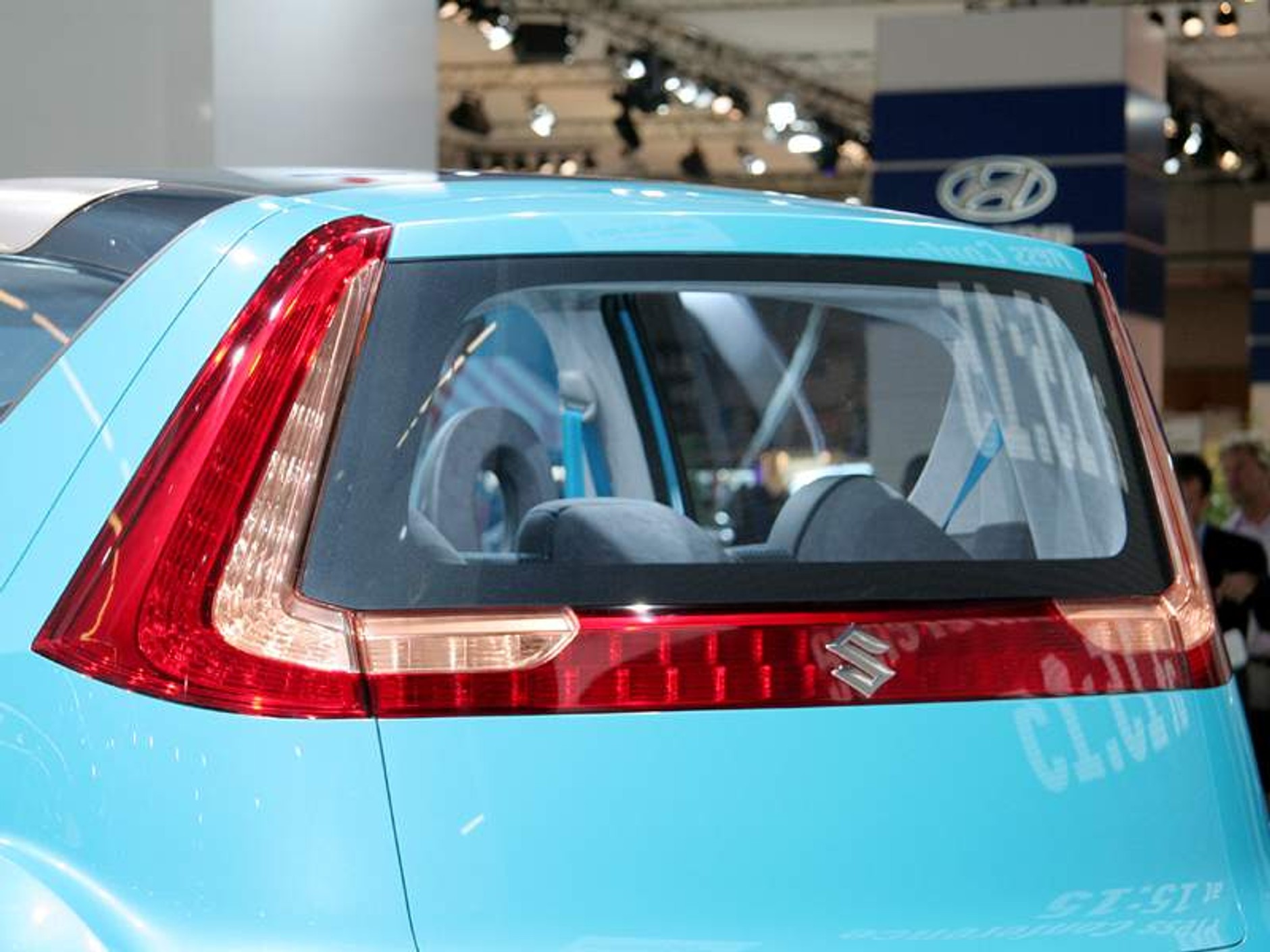 Paryż na żywo: Suzuki Project Splash