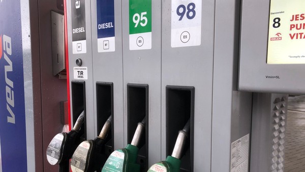 Kiedy paliwo E10 będzie na wszystkich stacjach? Odpowiedź Orlenu