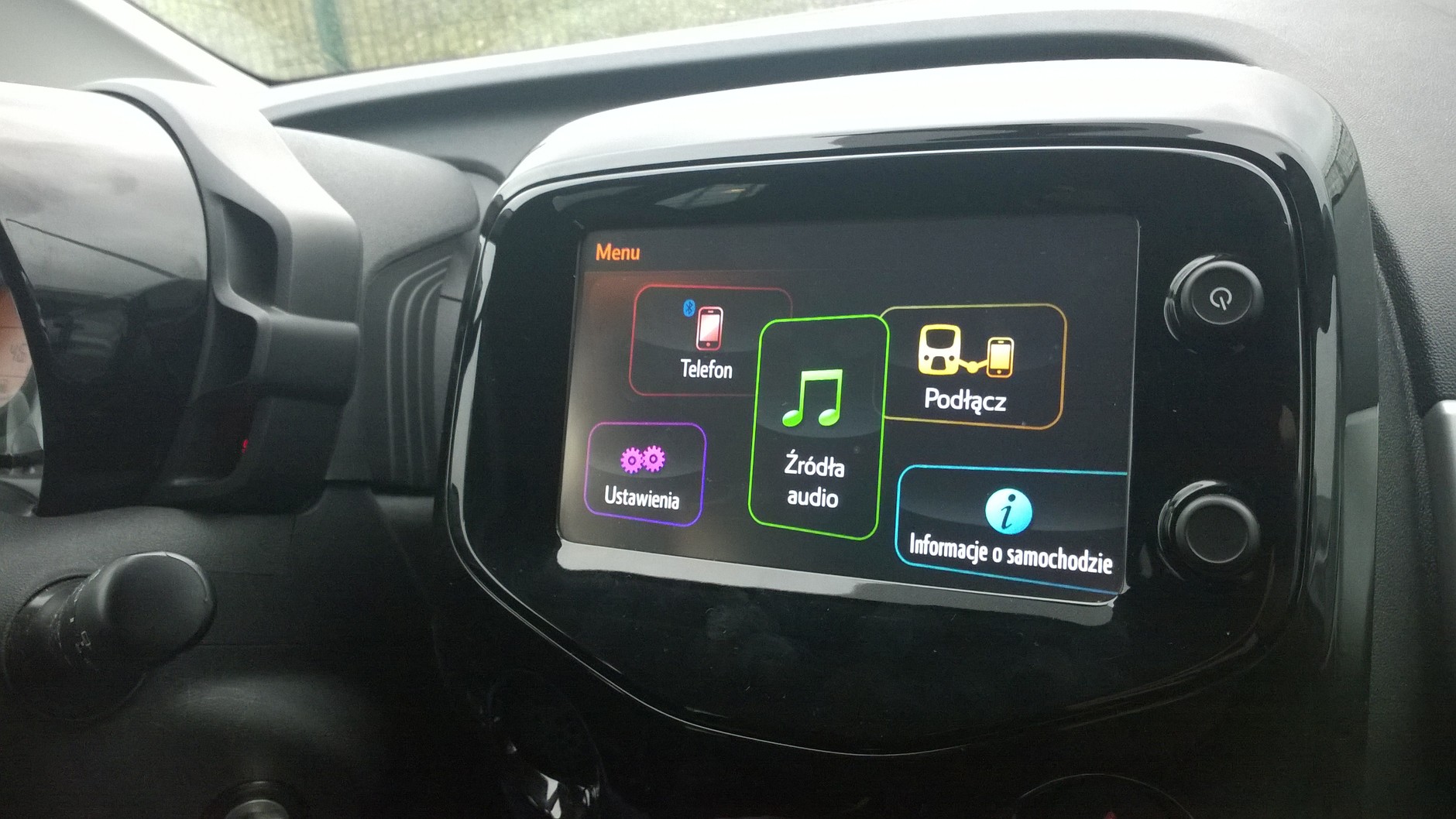 Wygodne w obsłudze menu. Ale i tak mamy zastrzeżenia.