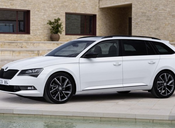 Skoda Superb Sportline za 120 tys. zł