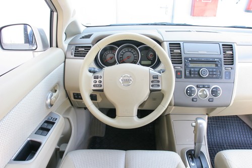 Nissan Tiida 1.6 Tekna - Bez ekstrawagancji