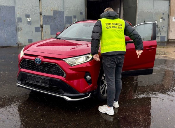 Straż Graniczna odzyskała Toyotę RAV4 z Norwegii. Ten model to hit wśród złodziei