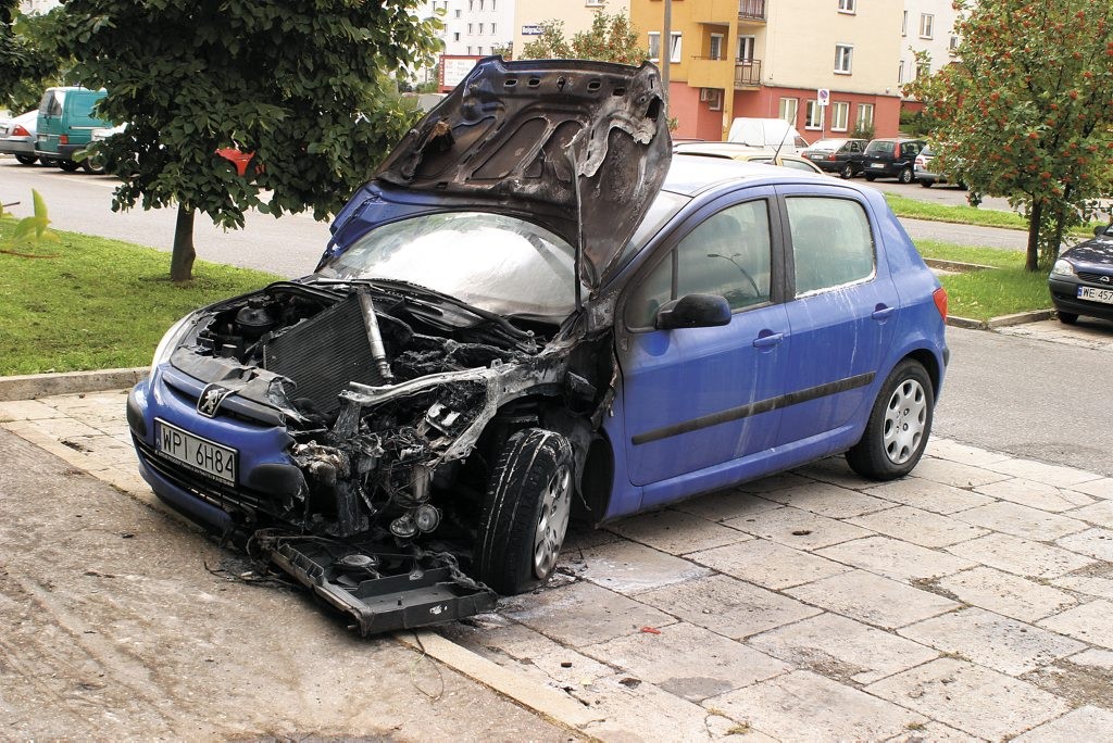Spalony Peugeot 307