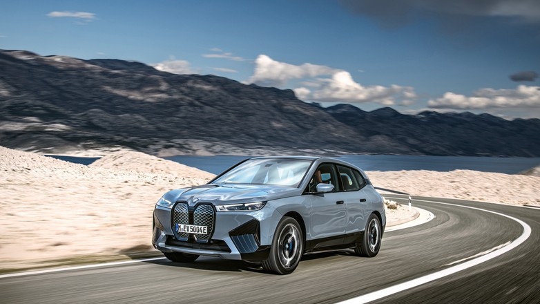 BMW iX (2021)