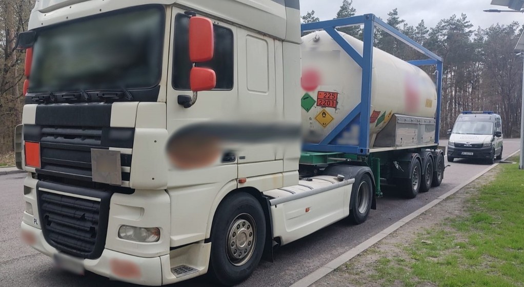Inspektorzy ITD przejrzeli białoruskiego kierowcę ciężarówki