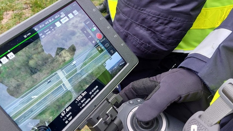 Policjanci od samego rana prowadzili specjalną akcję. Używali drona