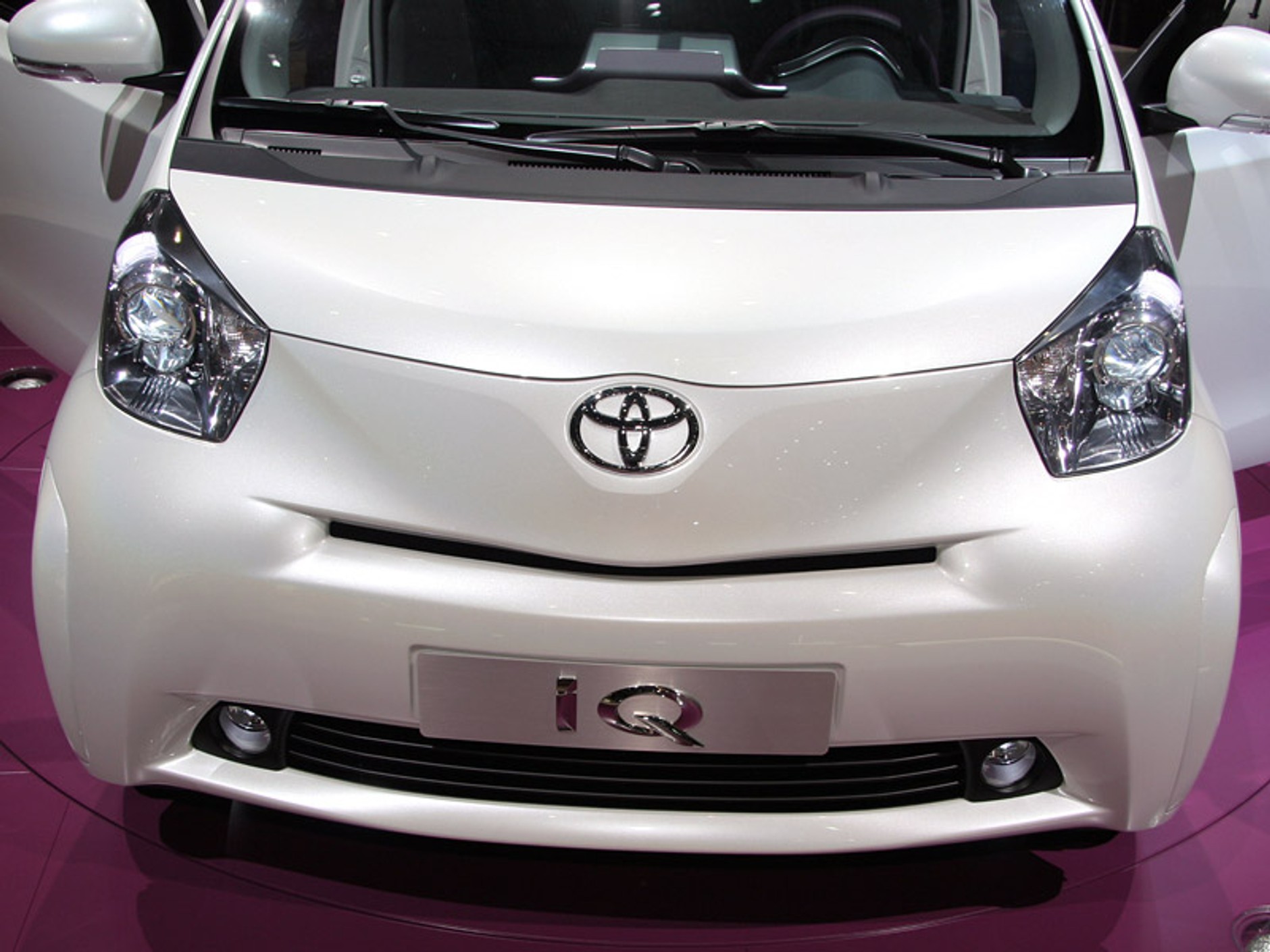 Genewa 2008: Toyota iQ w wersji seryjnej, w sprzedaży jeszcze w tym roku