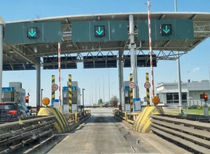 Kierowcy sięgną głębiej do kieszeni. Od dziś znowu zdrożeje przejazd autostradą A2