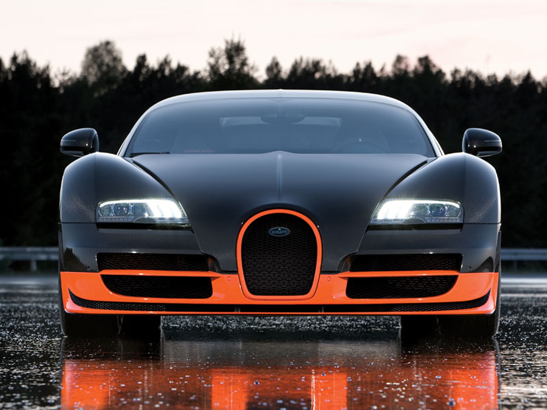 Bugatti Veyron Super Sports: pierwsze zdjęcia wersji produkcyjnej