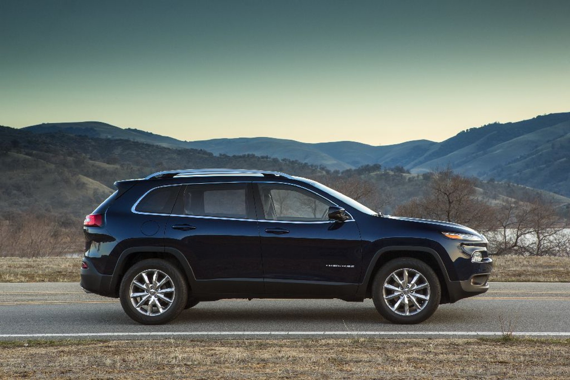 Nowy Jeep Cherokee bez tajemnic - zdjęcia