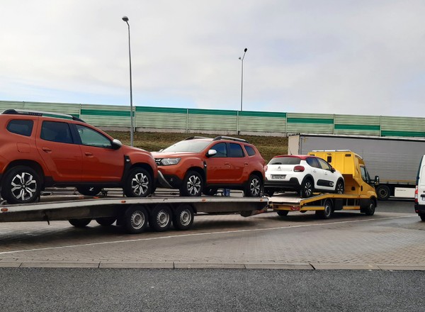Tym razem nie chodziło o długość zestawu pojazdów. Wpadł, bo miał najnowszy tachograf