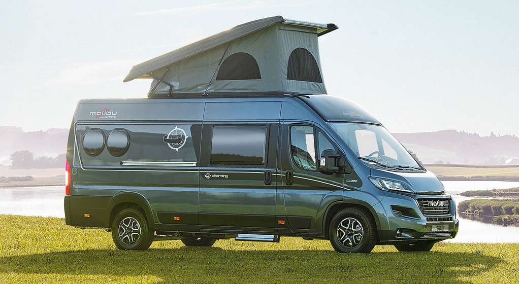 Małe kampery z namiotami sypialnymi na rok 2021