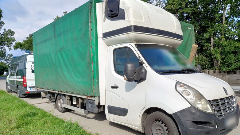 Samochód bez przeglądu, kierowca bez uprawnień