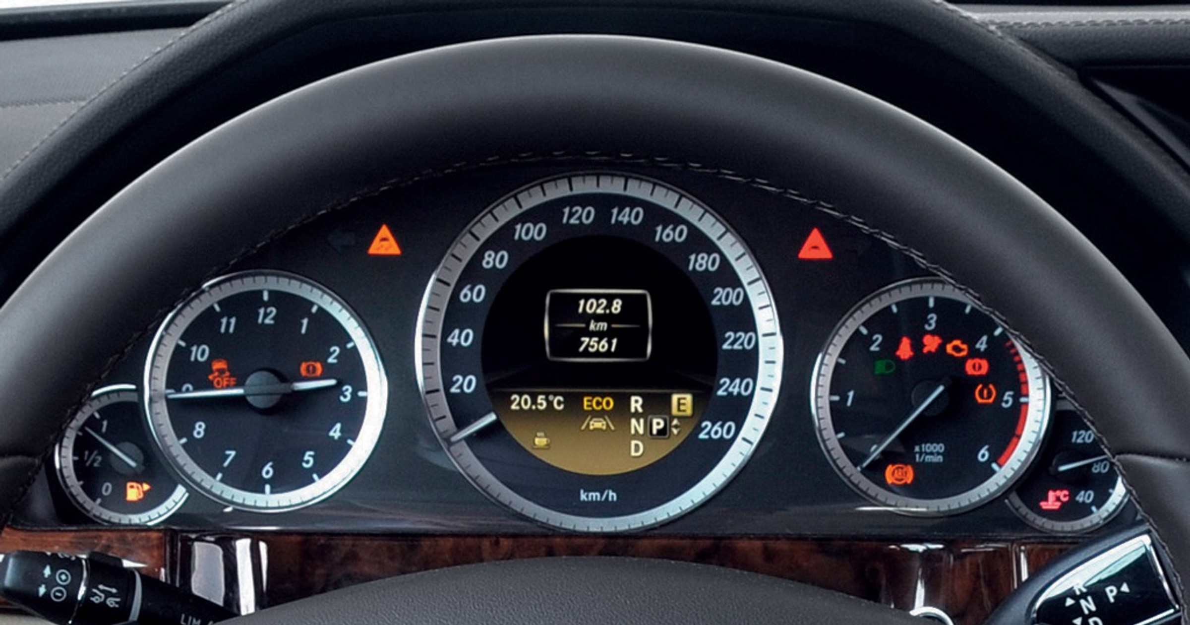 Zimą silnik ma najtrudniejsze zadanie. Poranne odpalanie i jazda przy niskich temperaturach powoduje wyższe spalanie i może doprowadzić do szybszego zużycia najważniejszych elementów jednostki napędowej