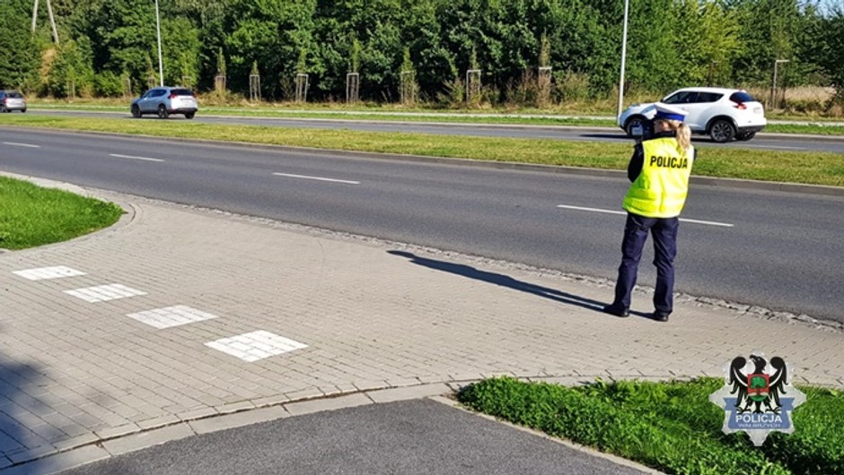 Obraz pochodzący z serwisu https://walbrzych.policja.gov.pl/dba/aktualnosci/bieza/120300,56-wykroczen-zwiazanych-z-nadmierna-predkoscia-podczas-piatkowych-dzialan-policj.html