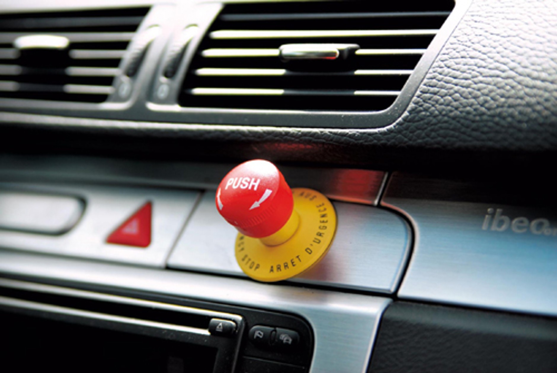 Samochód zna drogę