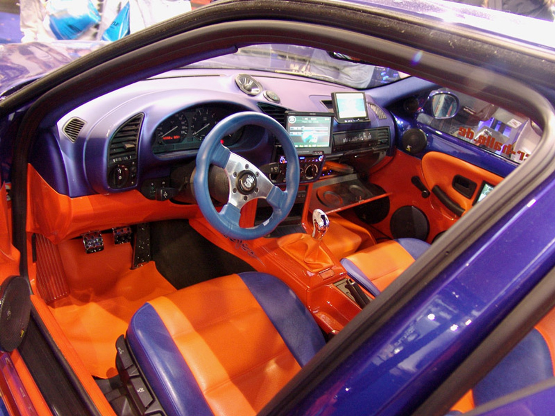 Tuning World Bodensee 2007: dziewczyny i samochody (fotogaleria)