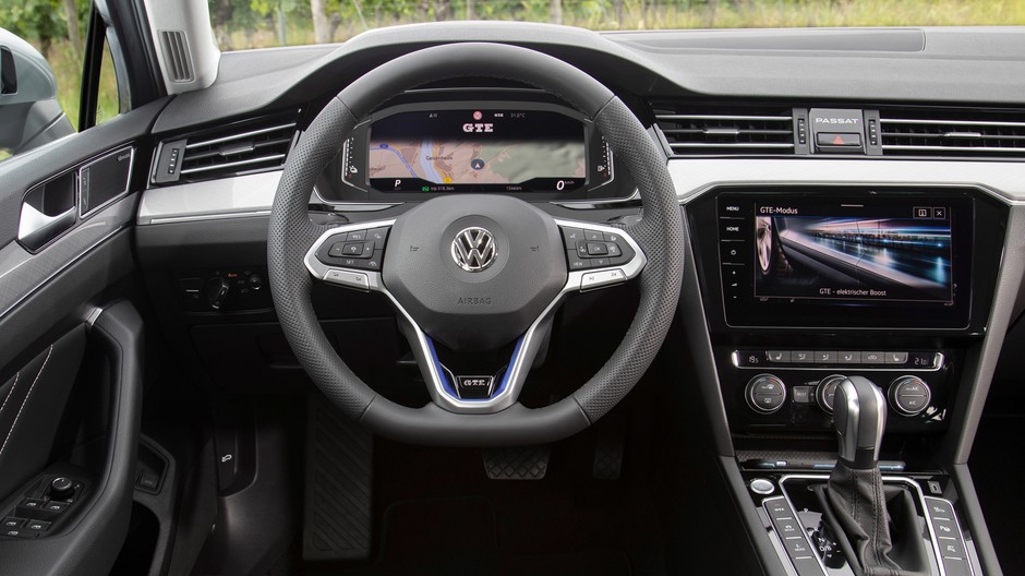 VW Passat GTE