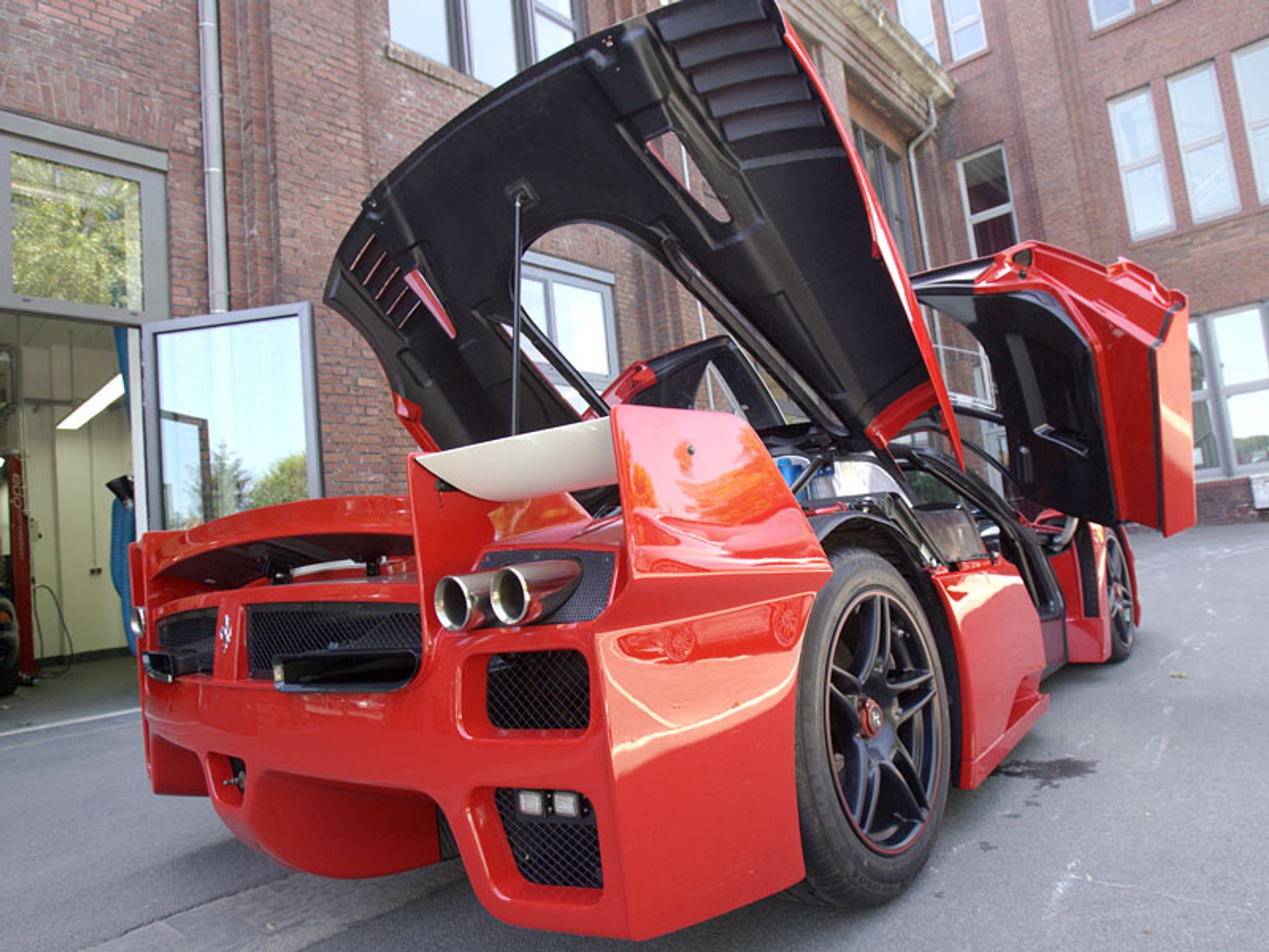 Ferrari FXX z drogową homologacją