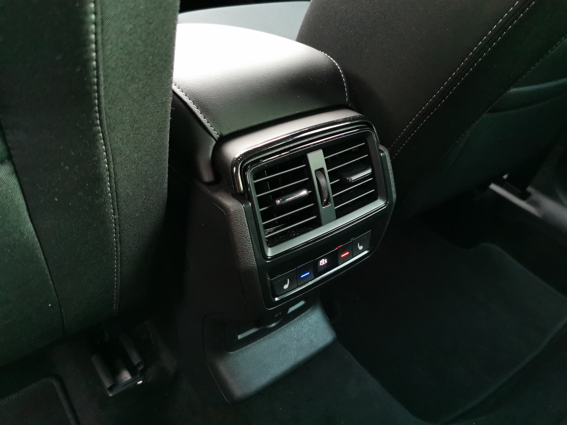 Skoda Karoq 2.0 TSI 190 KM 4x4 2023