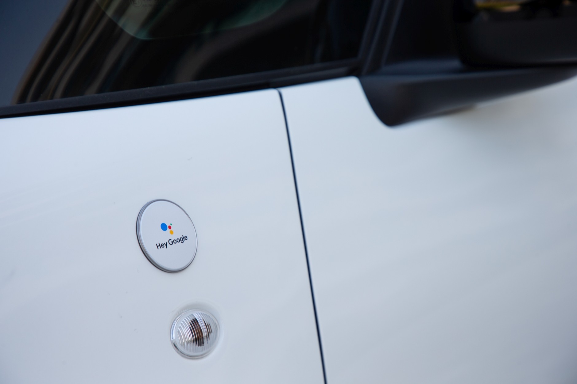 Fiat 500 z serii Hey Google