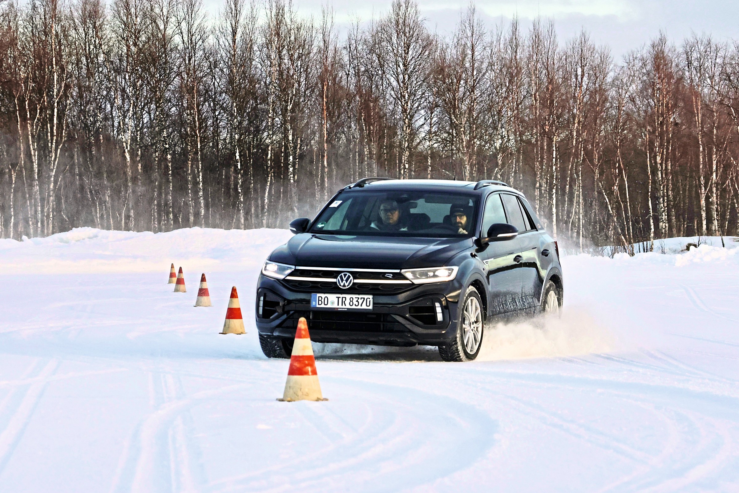 Test opon zimowych do SUV-ów 2025. Cztery modele wzorowe, ale na jednych robiło się groźnie