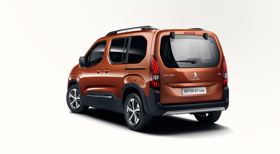 Peugeot Rifter - wzbogacona wersja wyposażenia GT z 17 calowymi felgami