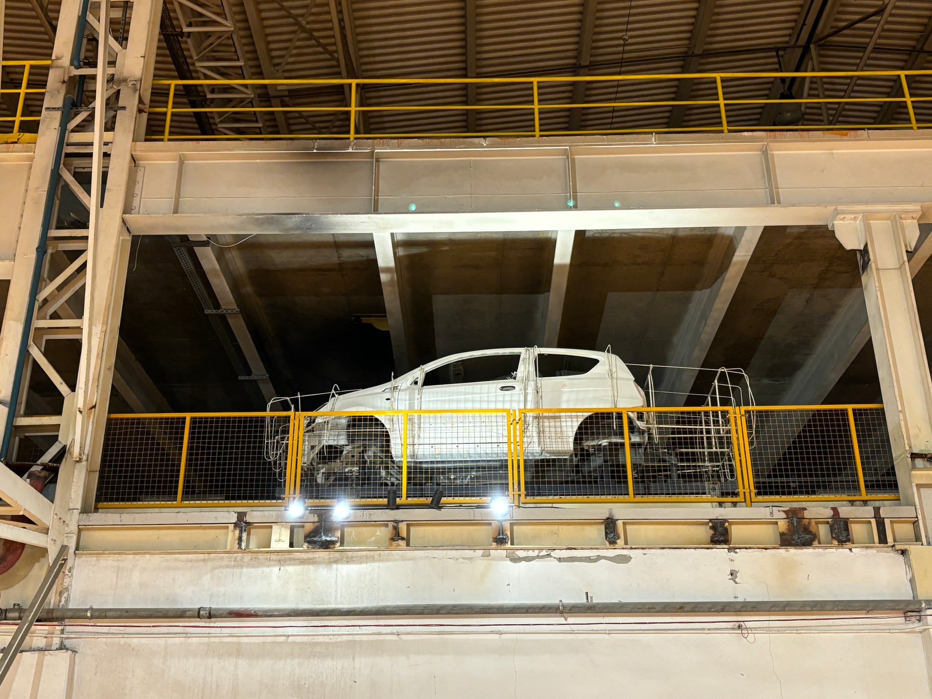 Wystawa w dawnej fabryce FSO