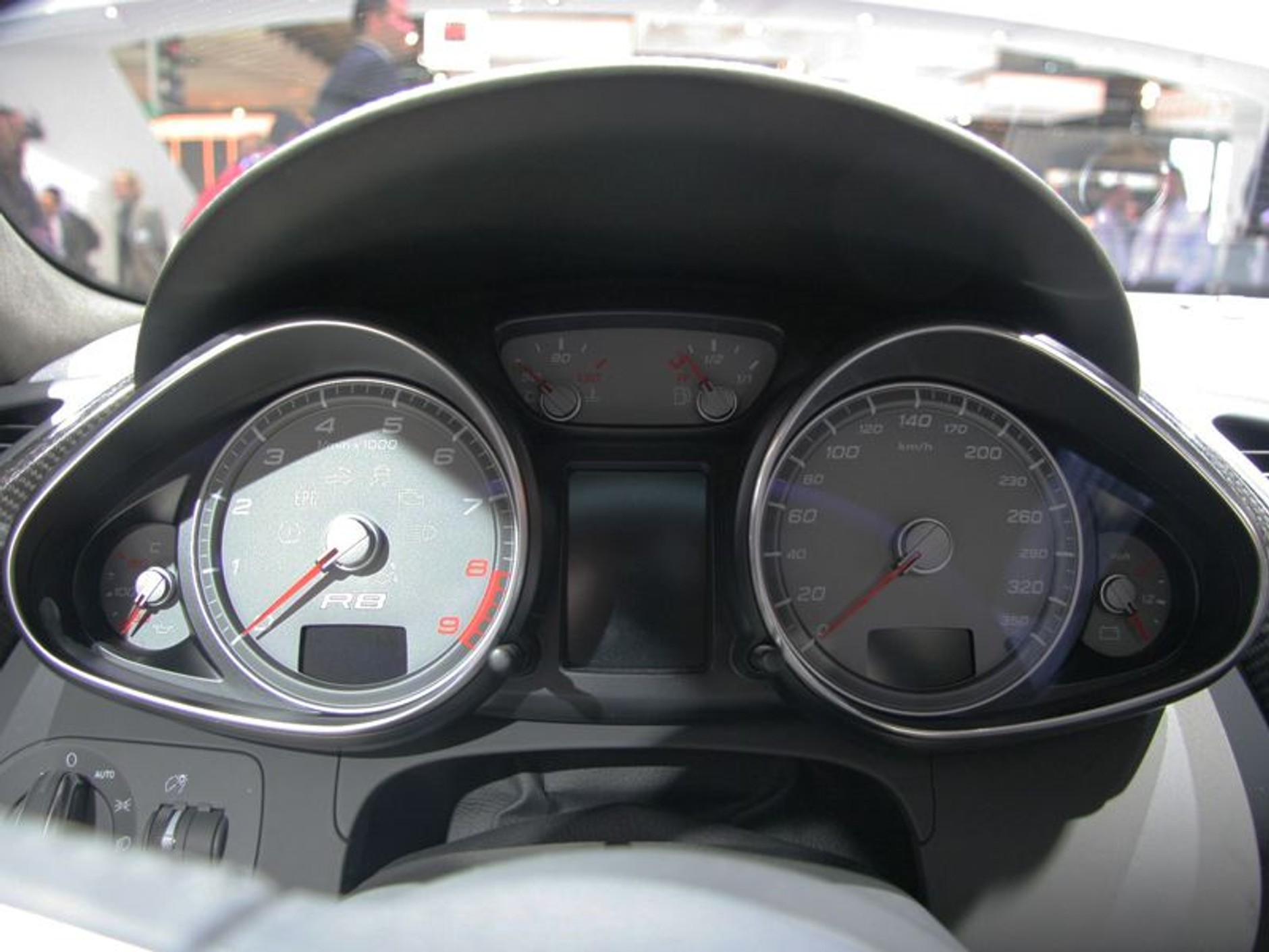 Paryż na żywo: fotogaleria z targów – Audi R8