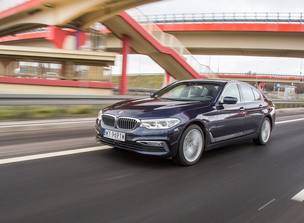BMW 530e iPerformance - BMW 5, które pali 1,9 l/100 km. Czy to możliwe? | TEST
