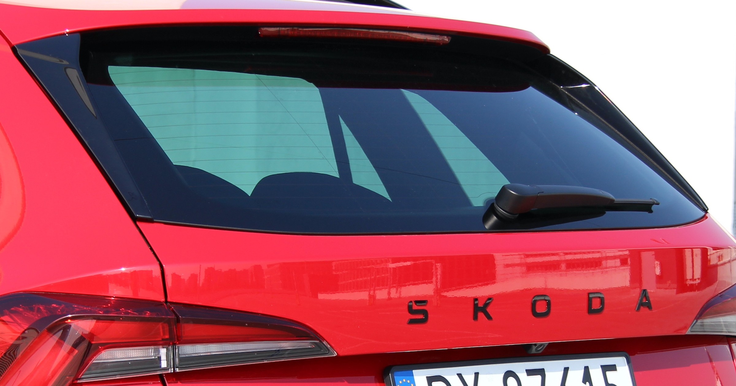 Tylna szyba samochodu