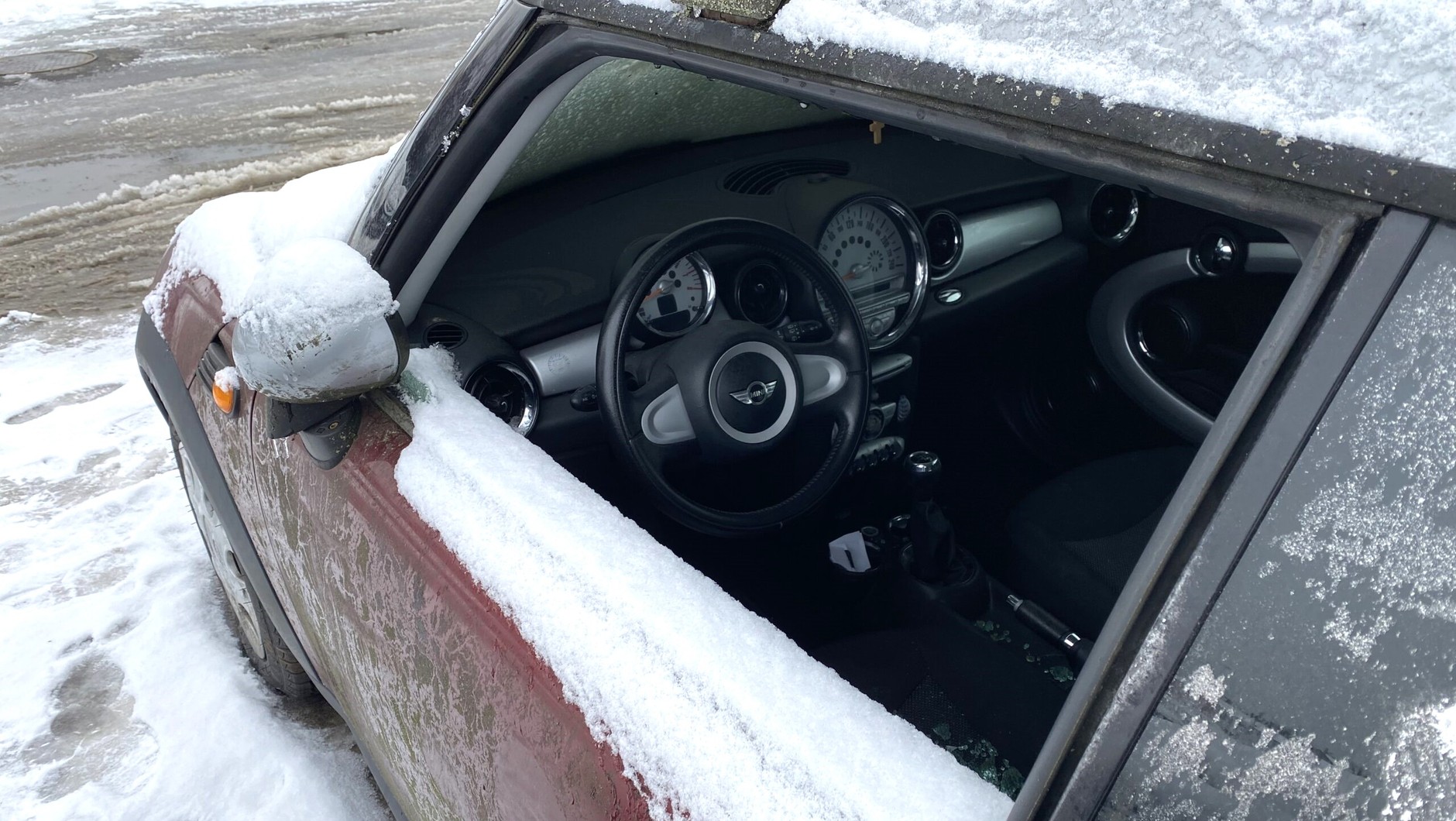 Mini Clubman z 2007 r. trochę stało "pod chmurką"