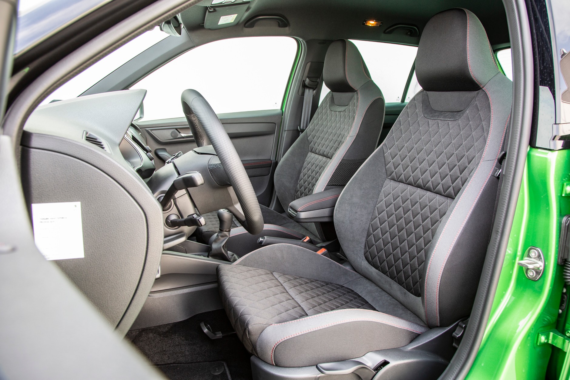 Hity sprzedaży segmentu B: Fabia, Yaris, Clio