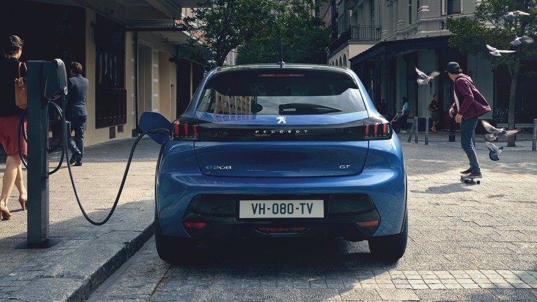Peugeot-e208