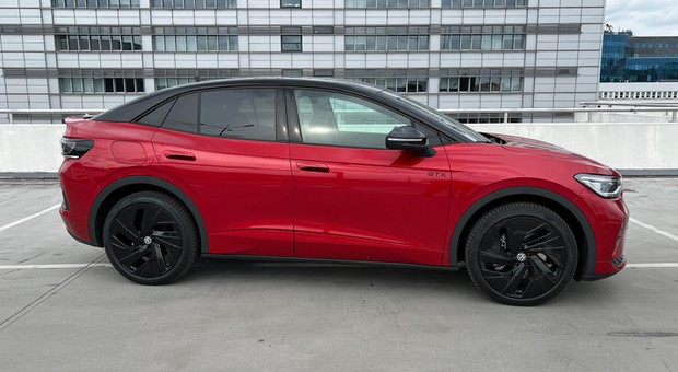 Jeździłem "GTI wśród elektryków". Jaki jest Volkswagen ID.5 GTX?