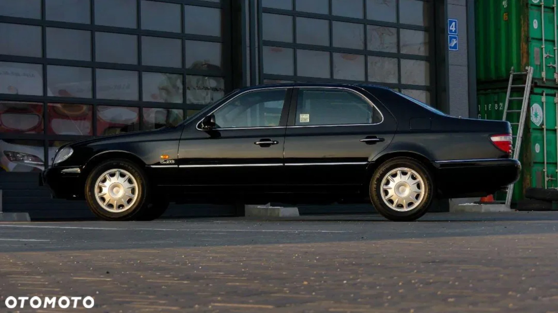 Daewoo Chairman w stanie fabrycznym trafił na sprzedaż