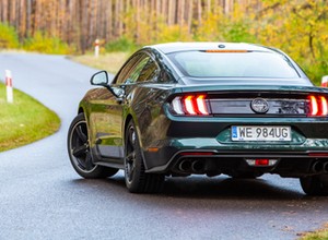 Ford Mustang Bullitt – auto jak za Gierka - TEST