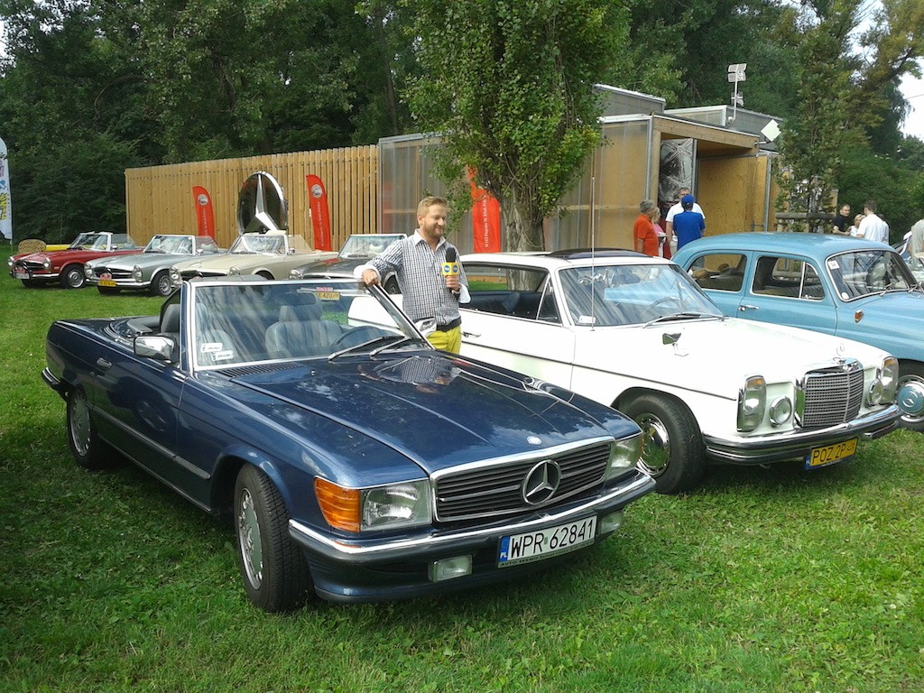 Mercedes W107