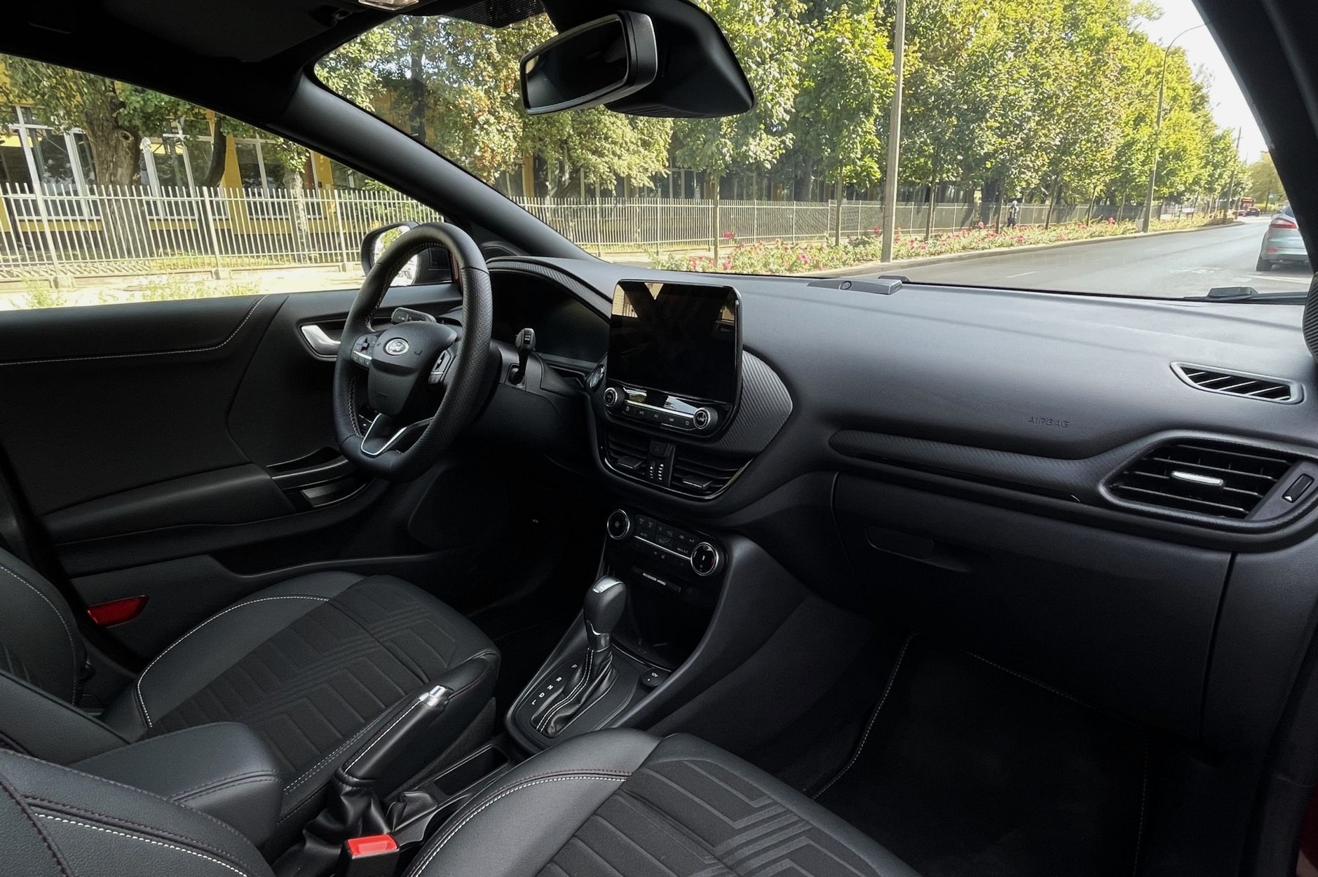 Ford Puma Vivid Ruby Edition