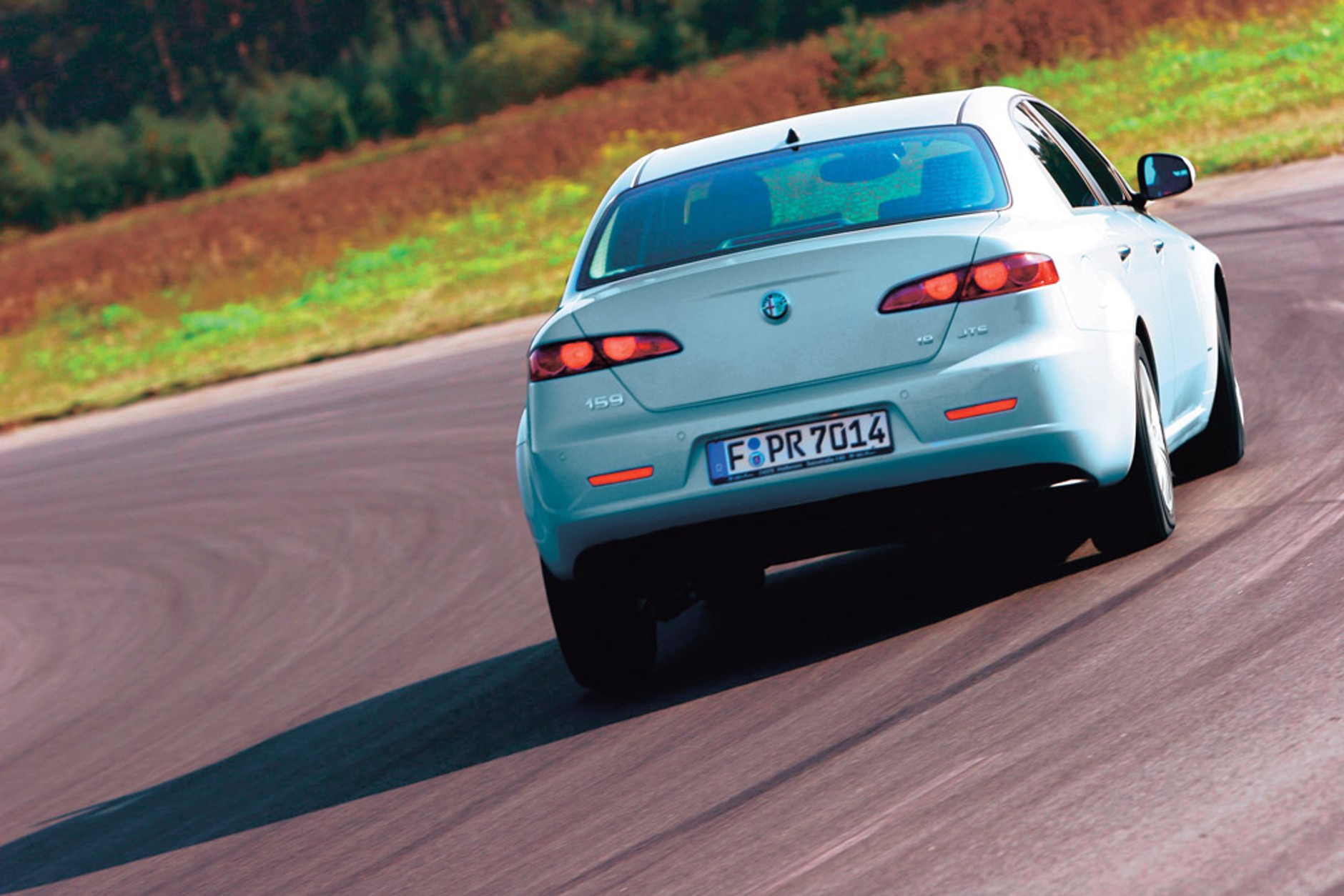 BMW 320i kontra Alfa Romeo 159: emocje gwarantowane