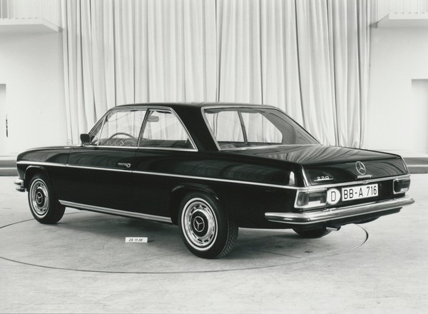 Mercedes W 114 coupe – 50 lat modelu