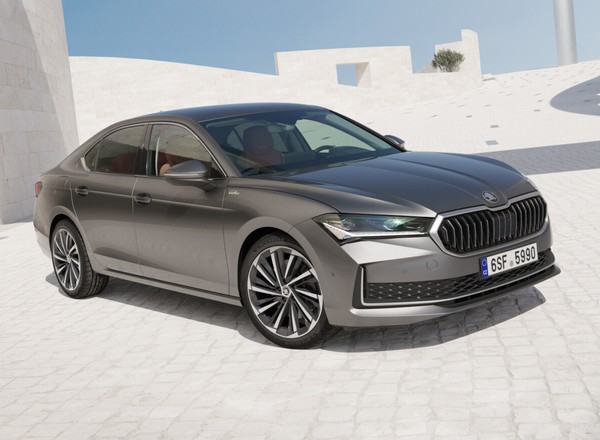 Nowa Skoda Superb. Wiemy, jak będzie wyglądała jej luksusowa wersja