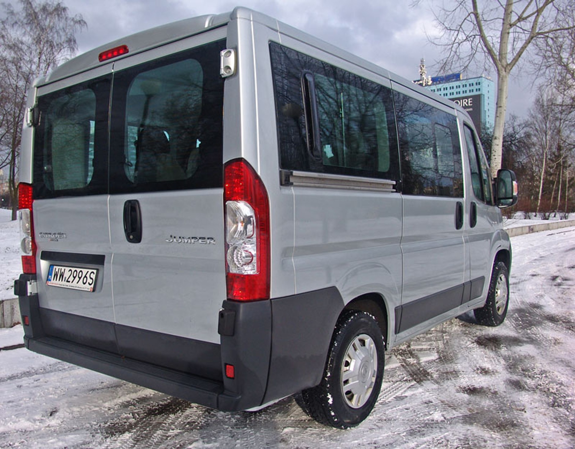 Citroën Jumper 2,2 HDi 120 Kombi: mały autobus i ciężarówka