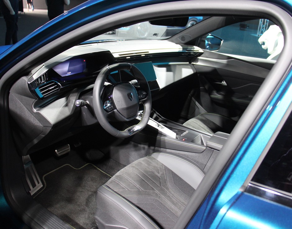 Peugeot 408