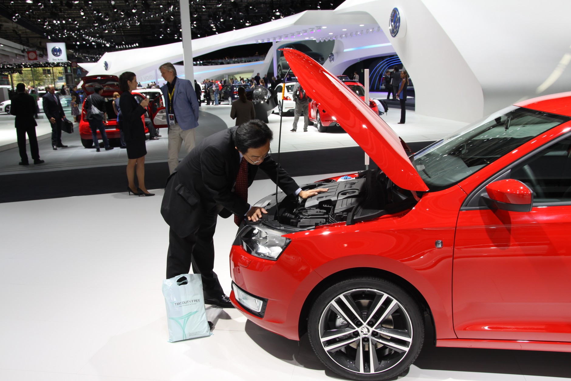 Szpiedzy na targach w Paryżu